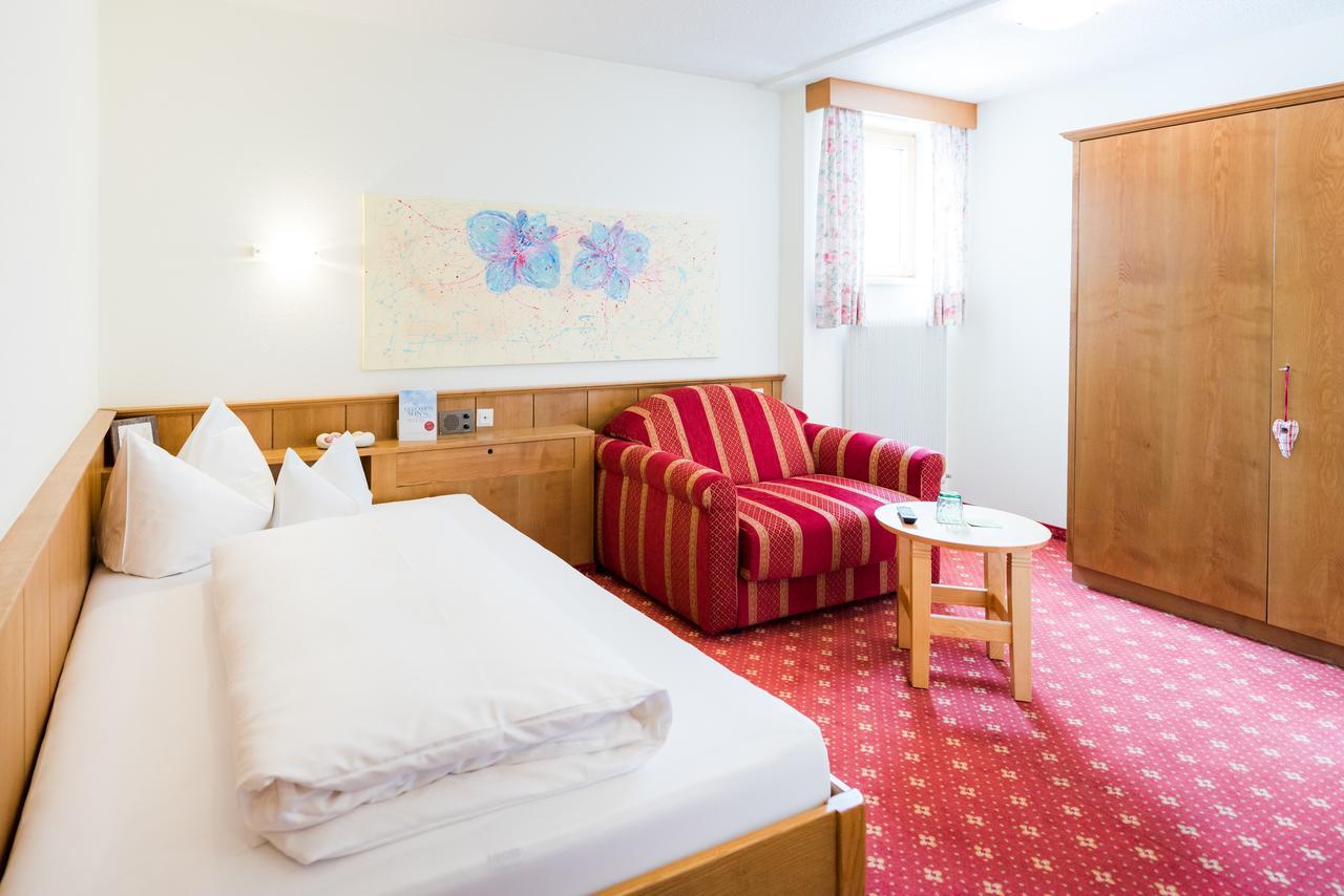 Hotel Walserberg Warth  Экстерьер фото